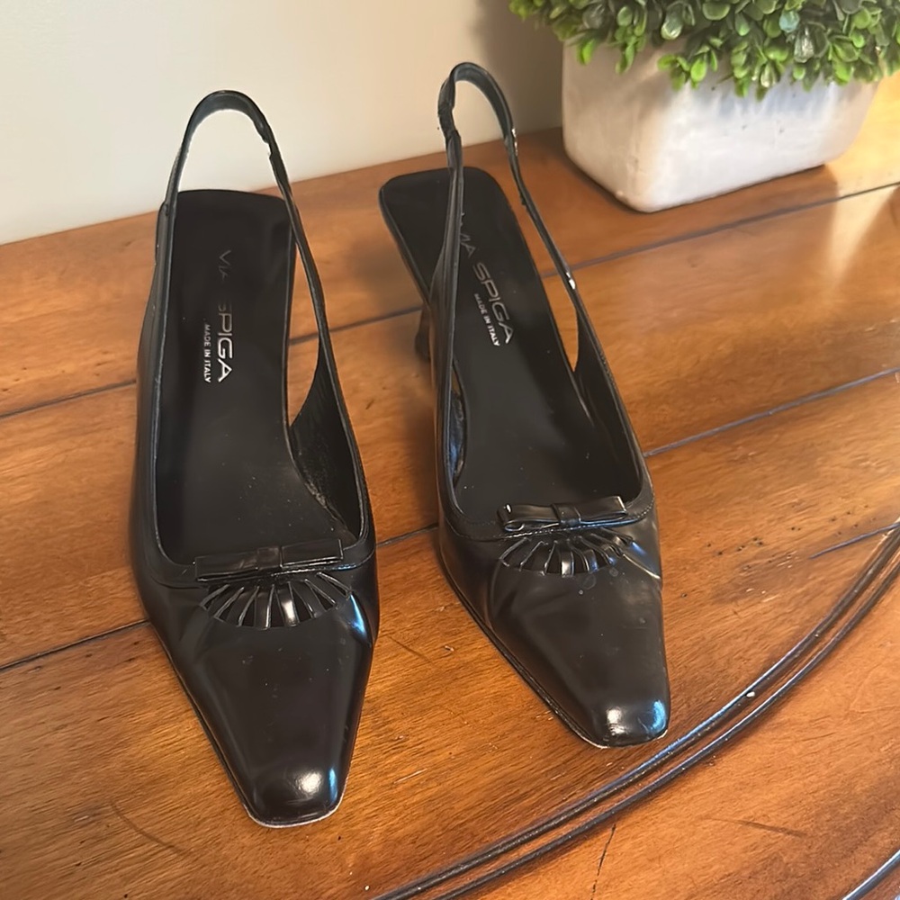 Via Spiga Black Women's Kitten Heels